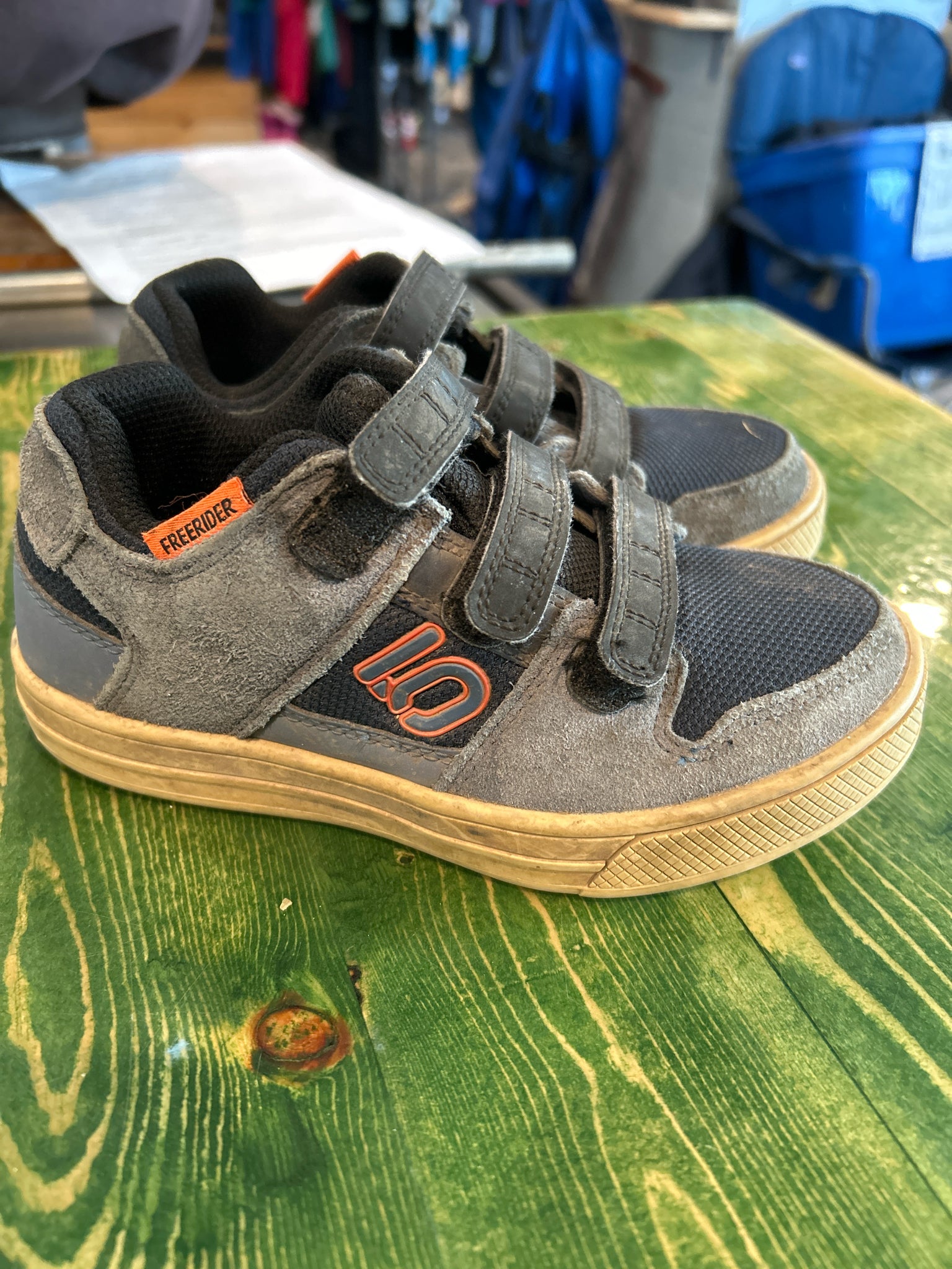 Five Ten Size 13.5 Blue Kids shoes