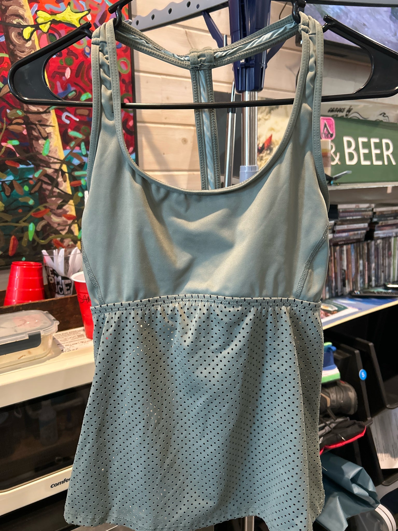Size M Carve Designs Tank Top