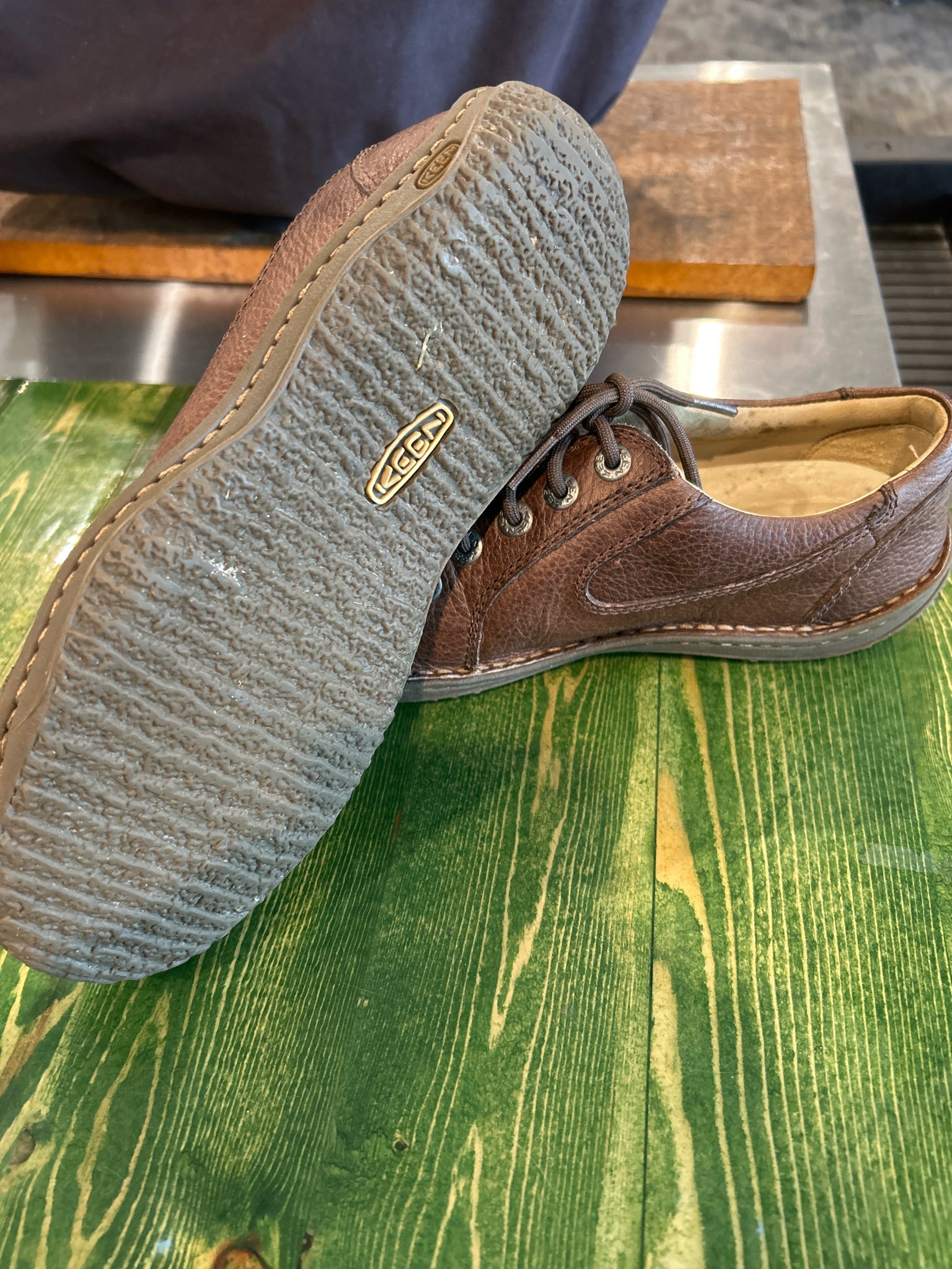 Keen Size 8 brown Shoes