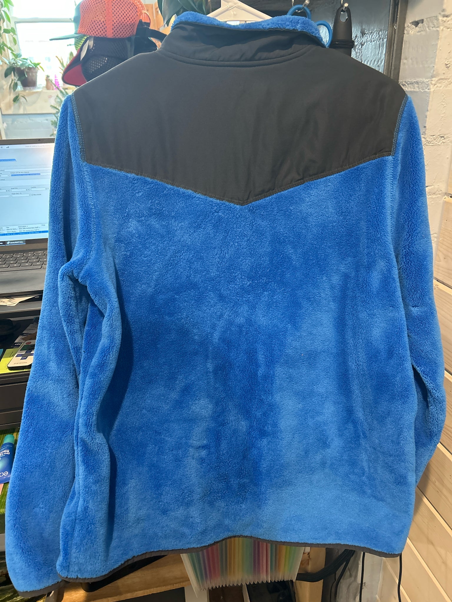 Size XL Danskin Jacket (Outdoor)