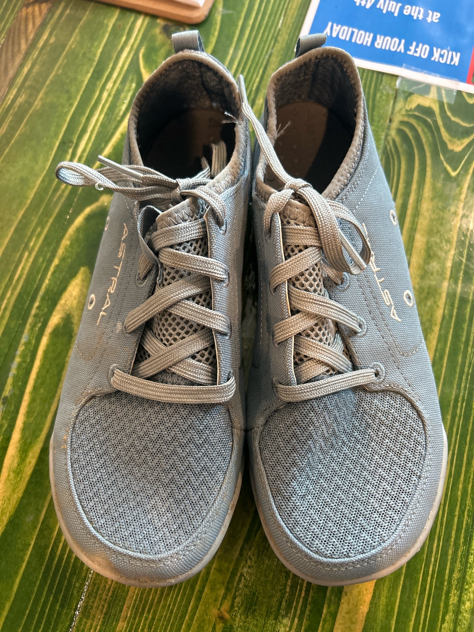 Astral Designs W Size 7 Loyaks River Shoes