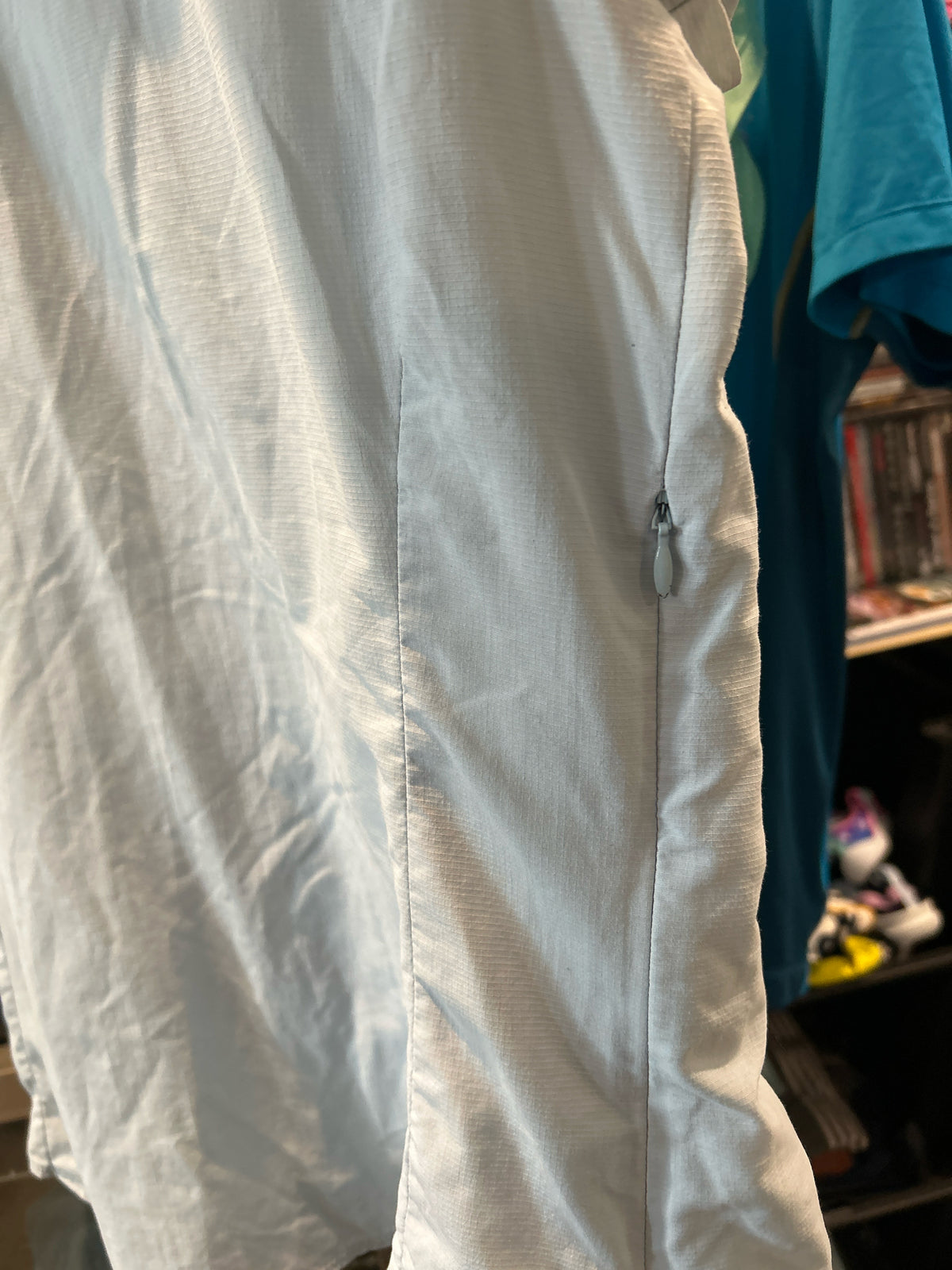Size L REI Short Sleeve