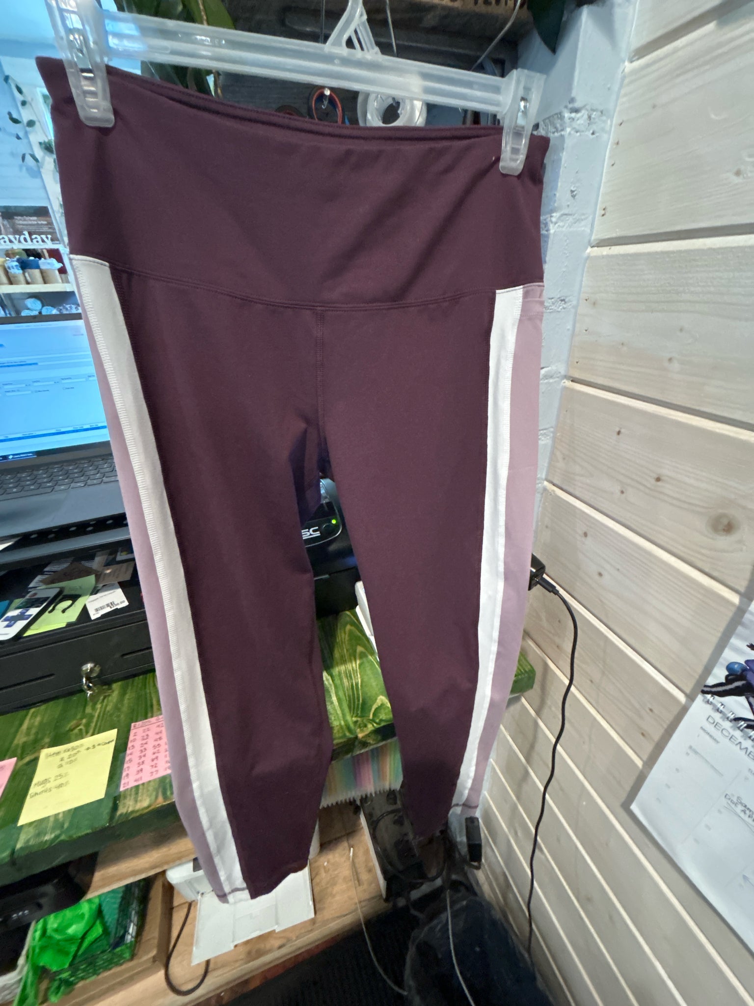 Size L Reebok Leggings