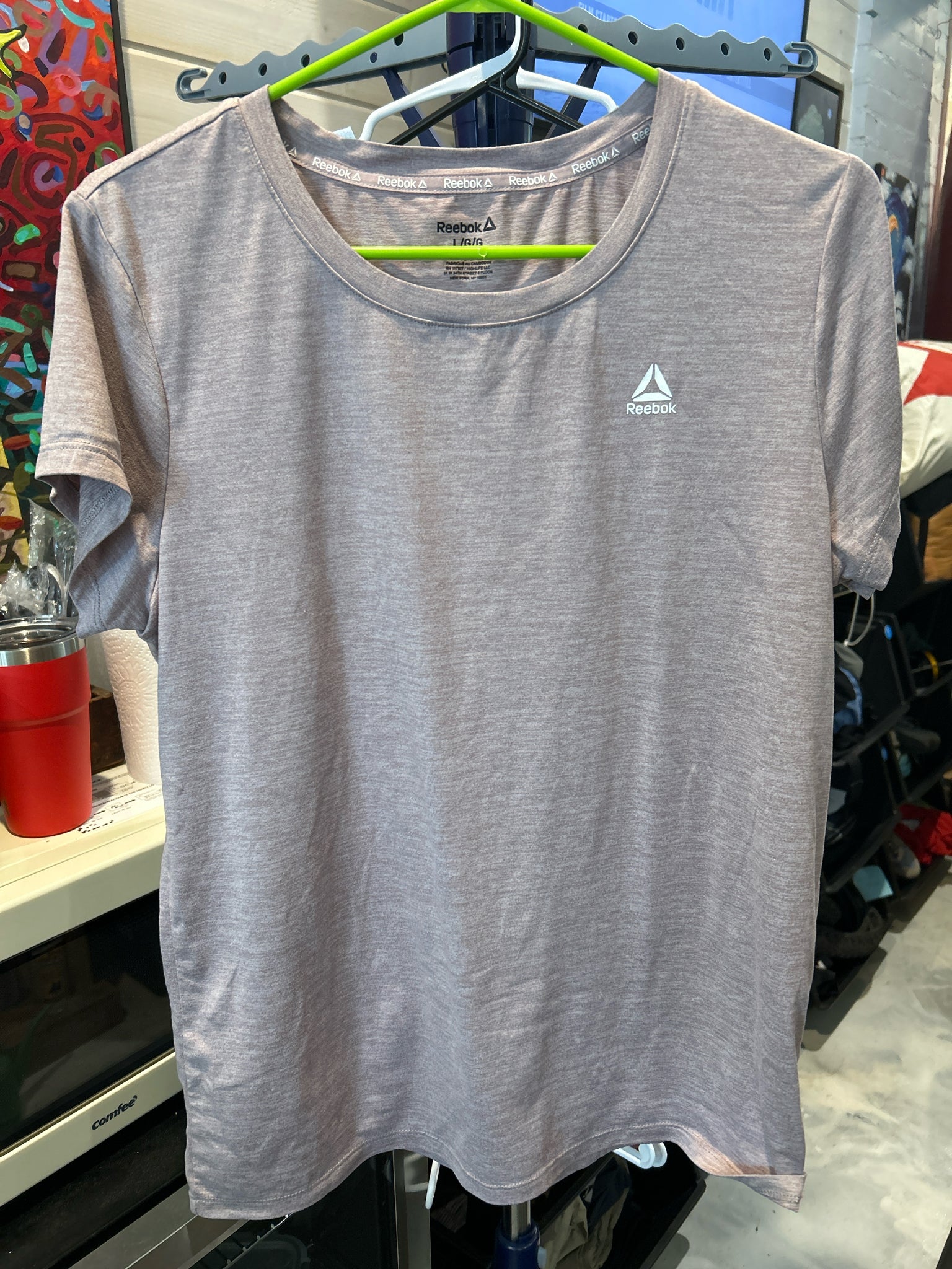 Size L Reebok short sleeve