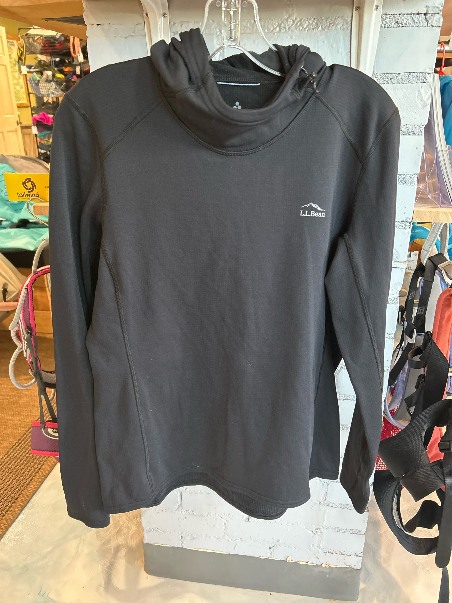 LL Bean heavy weight base layer hoodie black size L