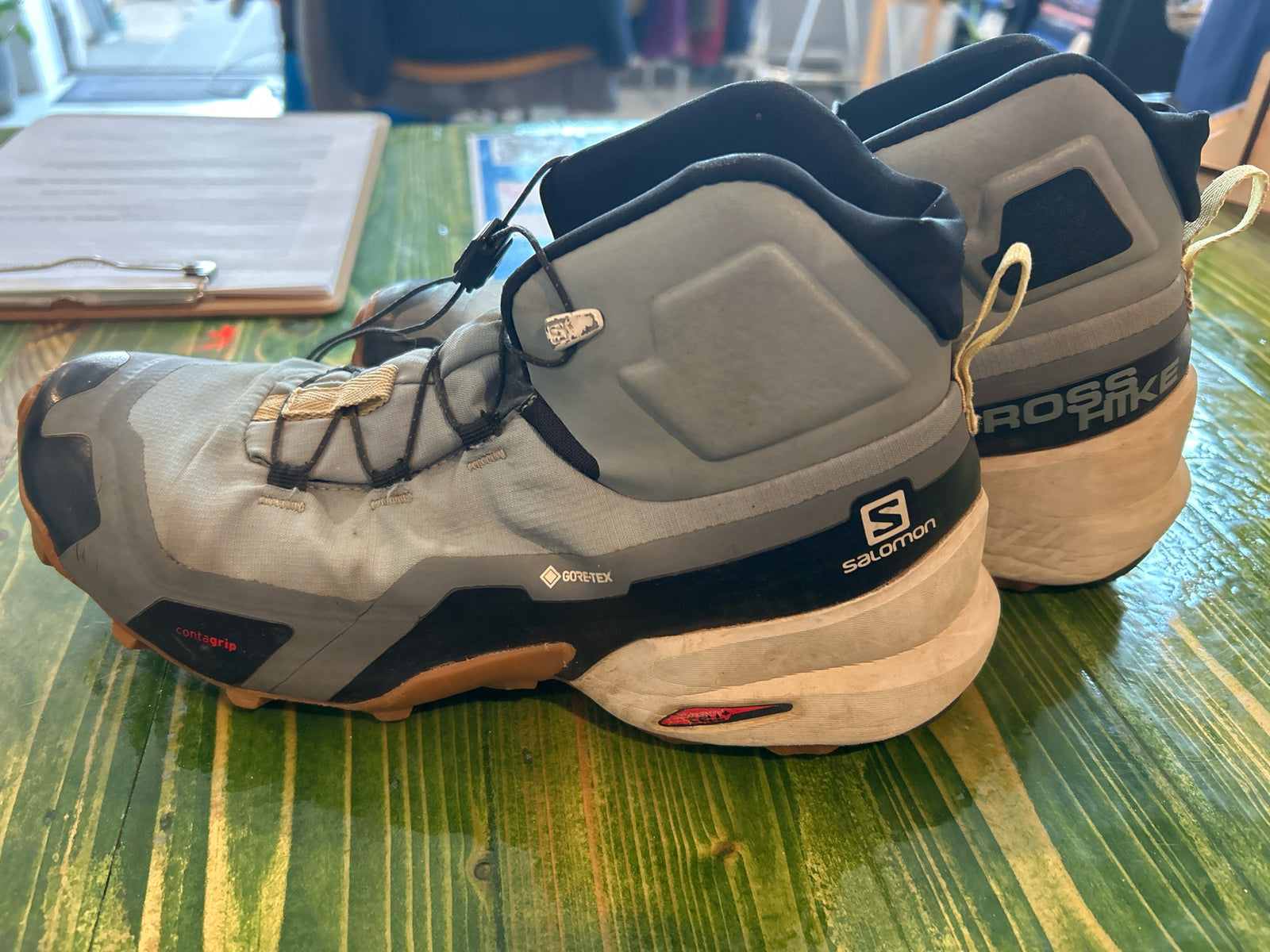 Salomon W Size 7.5 Cross Hike Mid Hiking Shoes