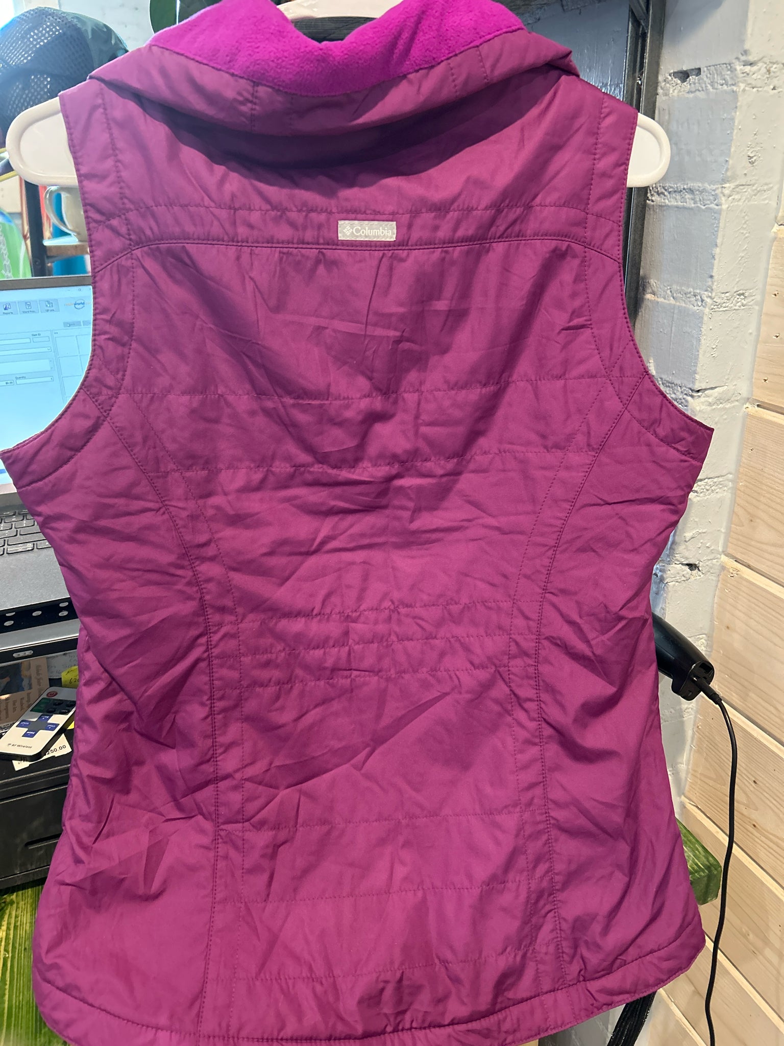 Size M Columbia Vest