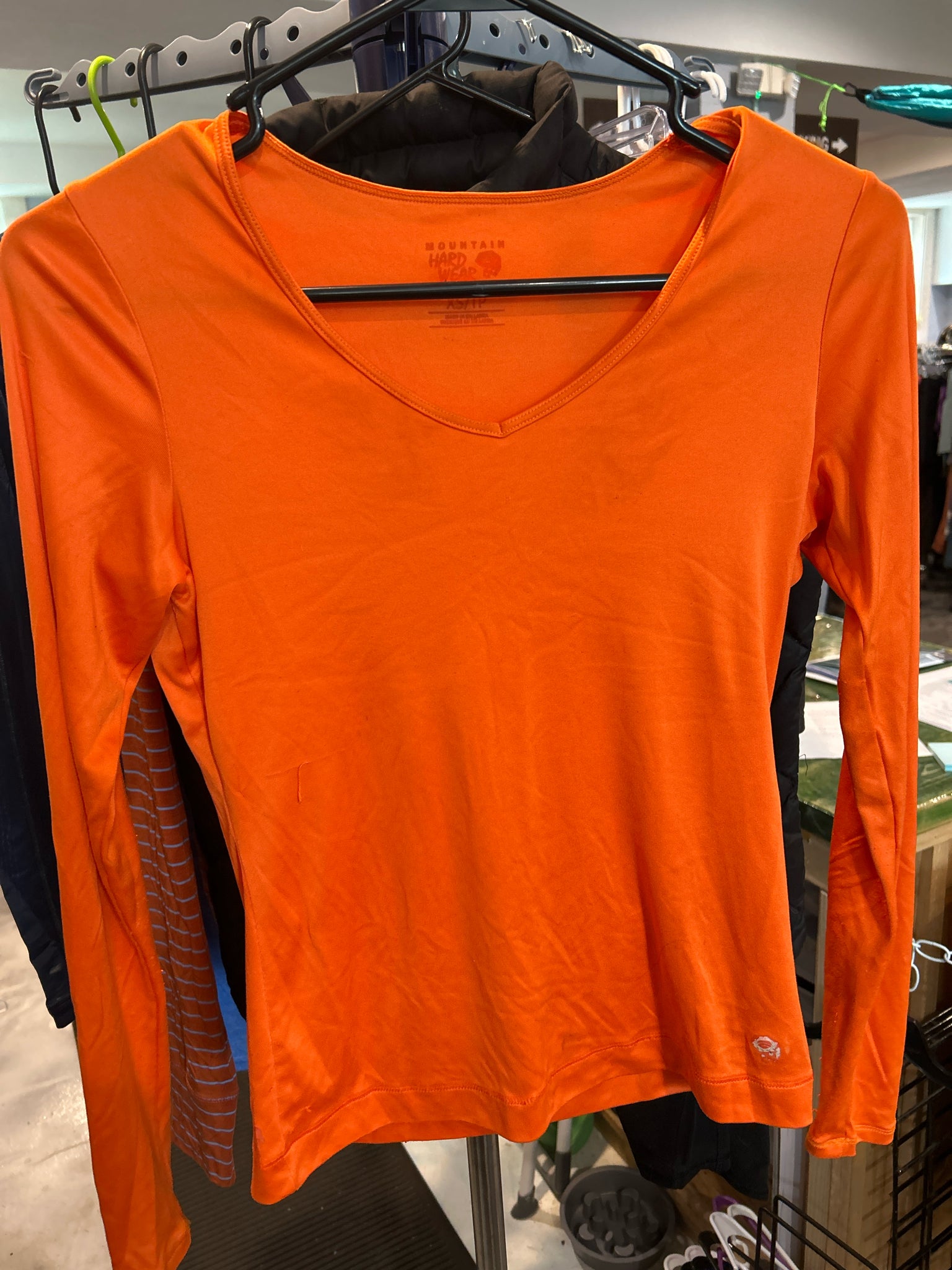 Size XS Mountain Hardwear Shirt