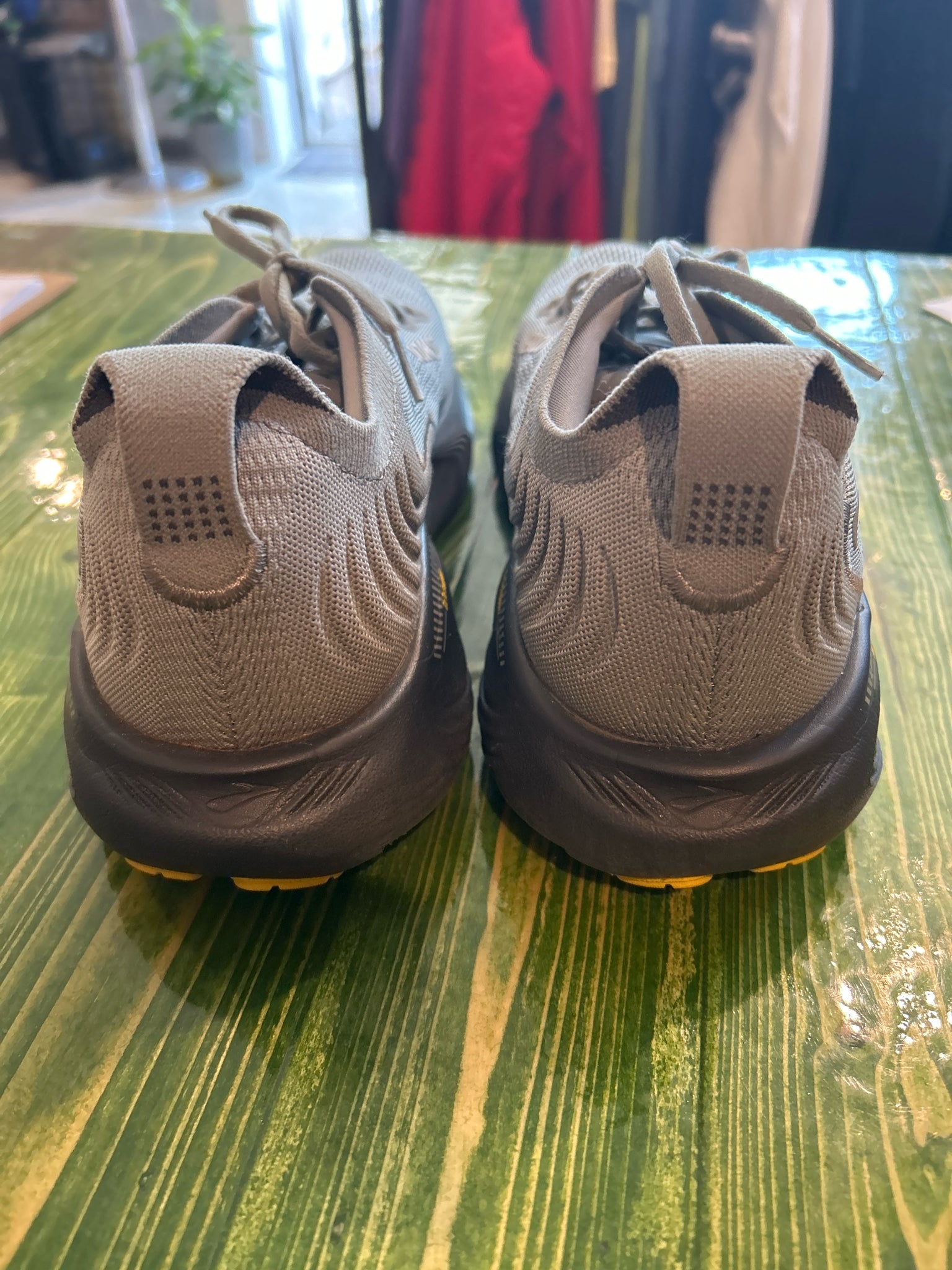 Brooks Adrenaline GTS Running Size 9 Grey Shoes