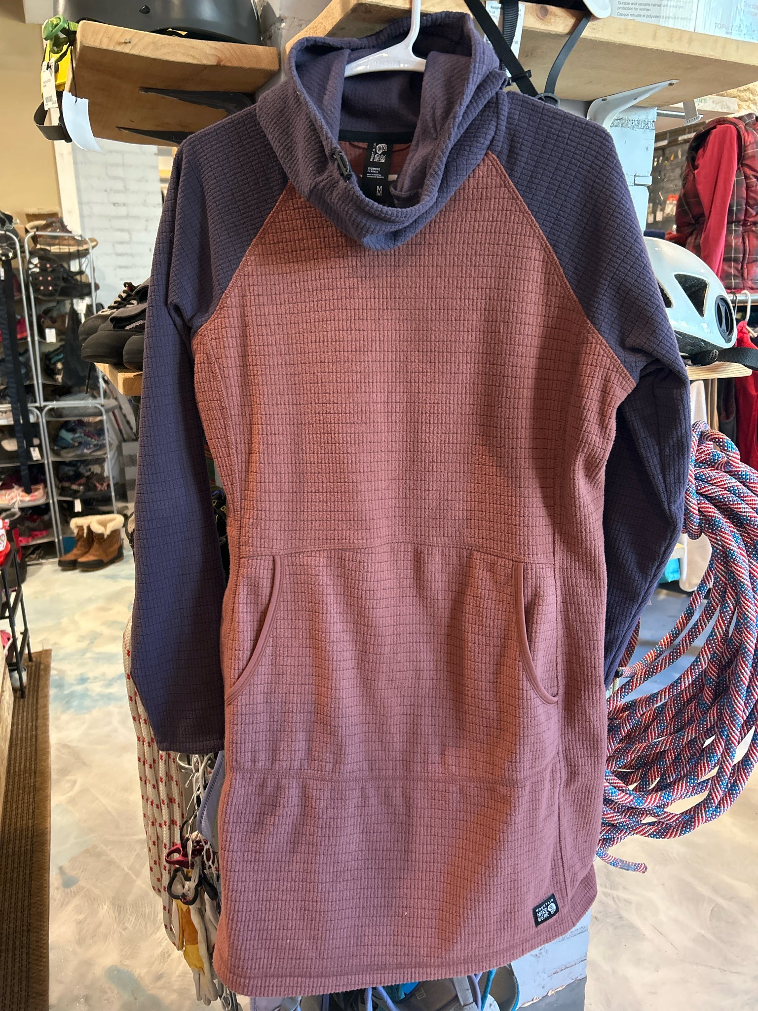 Size M Mountain Hardwear Summit Grid  Dress