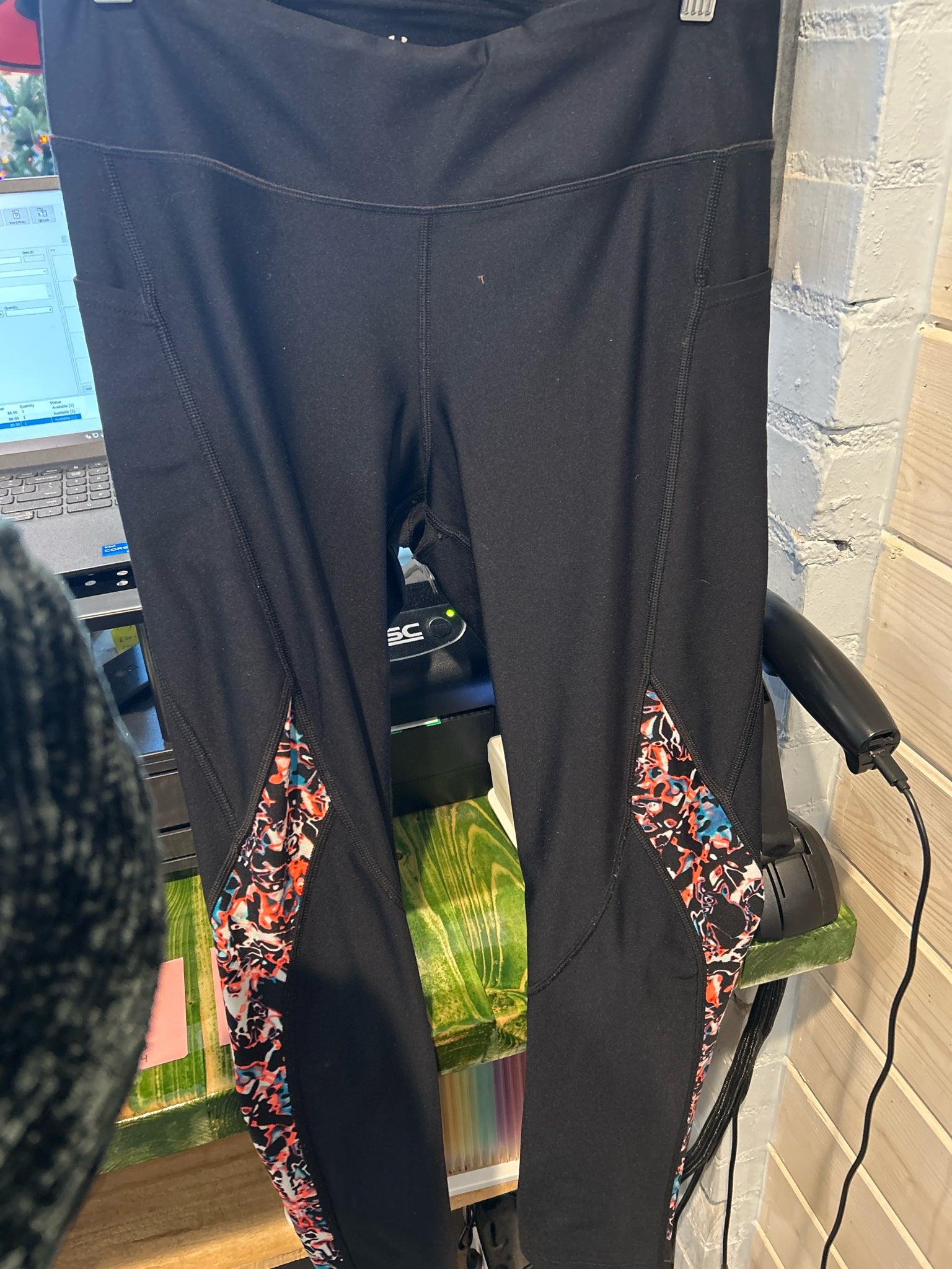 Size M Under Armour Leggings