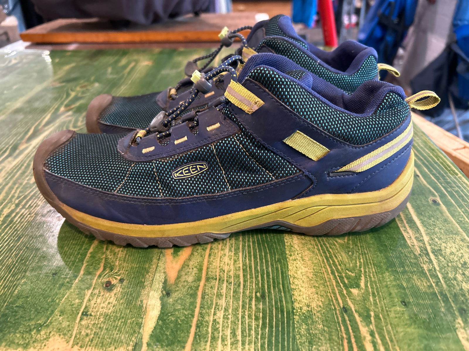 Keen Mens Size 7 Targhee Sport Hiking Shoes