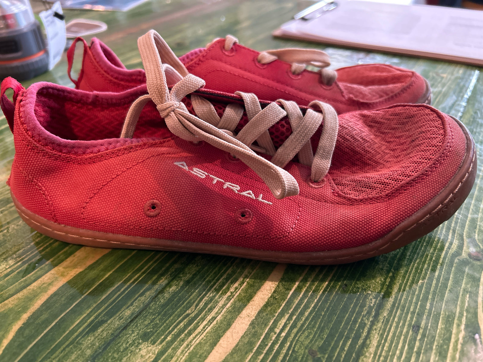 Astral Designs Womens Loyaks Size 7 Red Shoes
